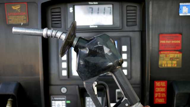 Planning a summer road trip? Here's how to afford it as gas prices climb - Vimarsana News