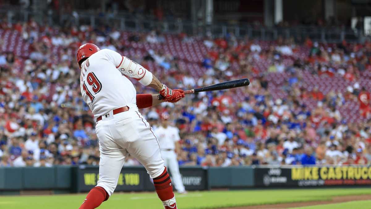 Joey Votto homers, becomes fifth player with 1,000 RBIs in