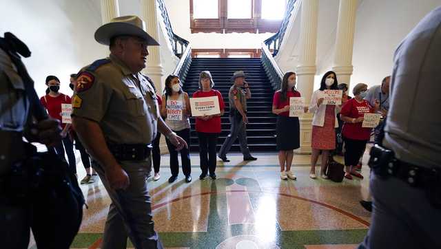Gun debate missing from Texas hearings on Uvalde school shooting - Vimarsana News