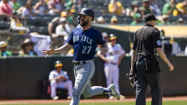 Why was Jesse Winker ejected? Brewers outfielder's removal baffles