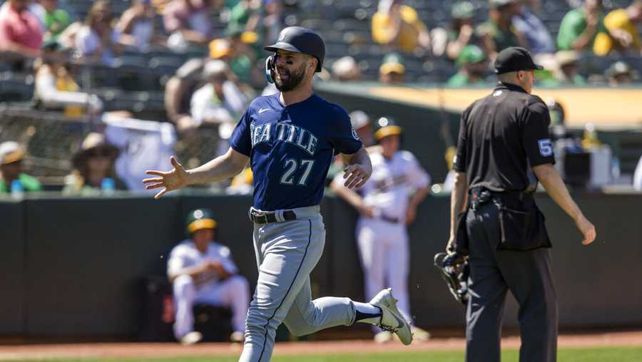 Why Oakland Coliseum 'cool place to play,' Mariners' Jesse Winker believes  – NBC Sports Bay Area & California