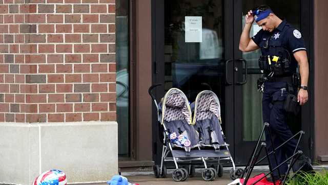 Witnesses describe Highland Park, Illinois parade shooting - Vimarsana News
