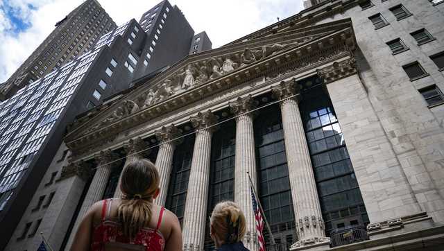 The economy is sending mixed signals right now. Here's what it all means - Vimarsana News