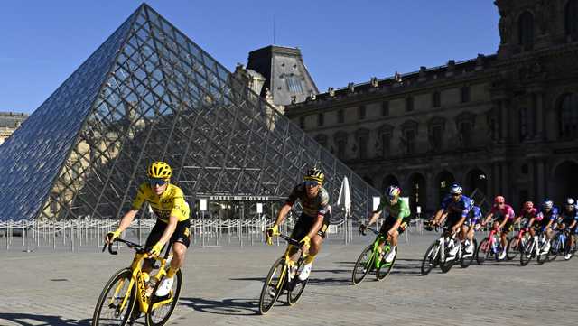 Danish cyclist Jonas Vingegaard wins first Tour de France title - Vimarsana News