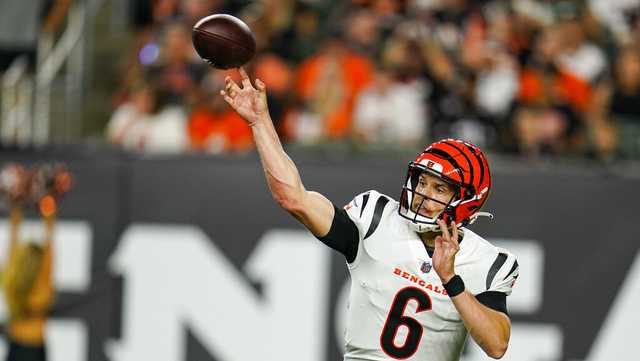 Cincinnati Bengals quarterback Jake Browning (6) throws during an NFL  preseason football game against the Washington Commanders, Saturday, August  26, 2023 in Landover. (AP Photo/Daniel Kucin Jr Stock Photo - Alamy