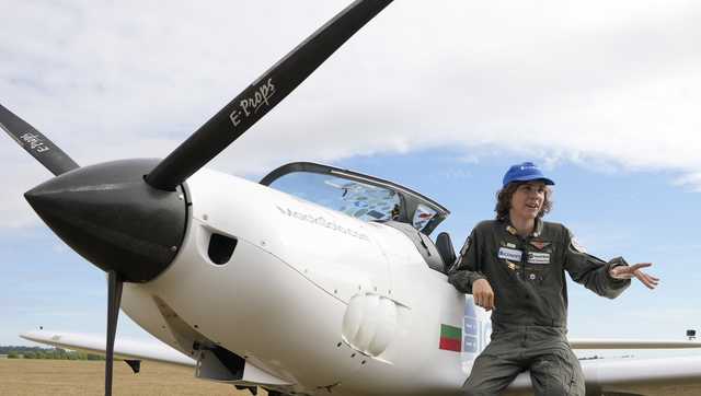 'Follow your dreams': 17-year-old pilot sets record for solo flight around world - Vimarsana News