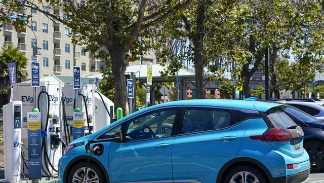 California Air Board set to double down on Newsom's zero-emissions vehicle goal - Vimarsana News