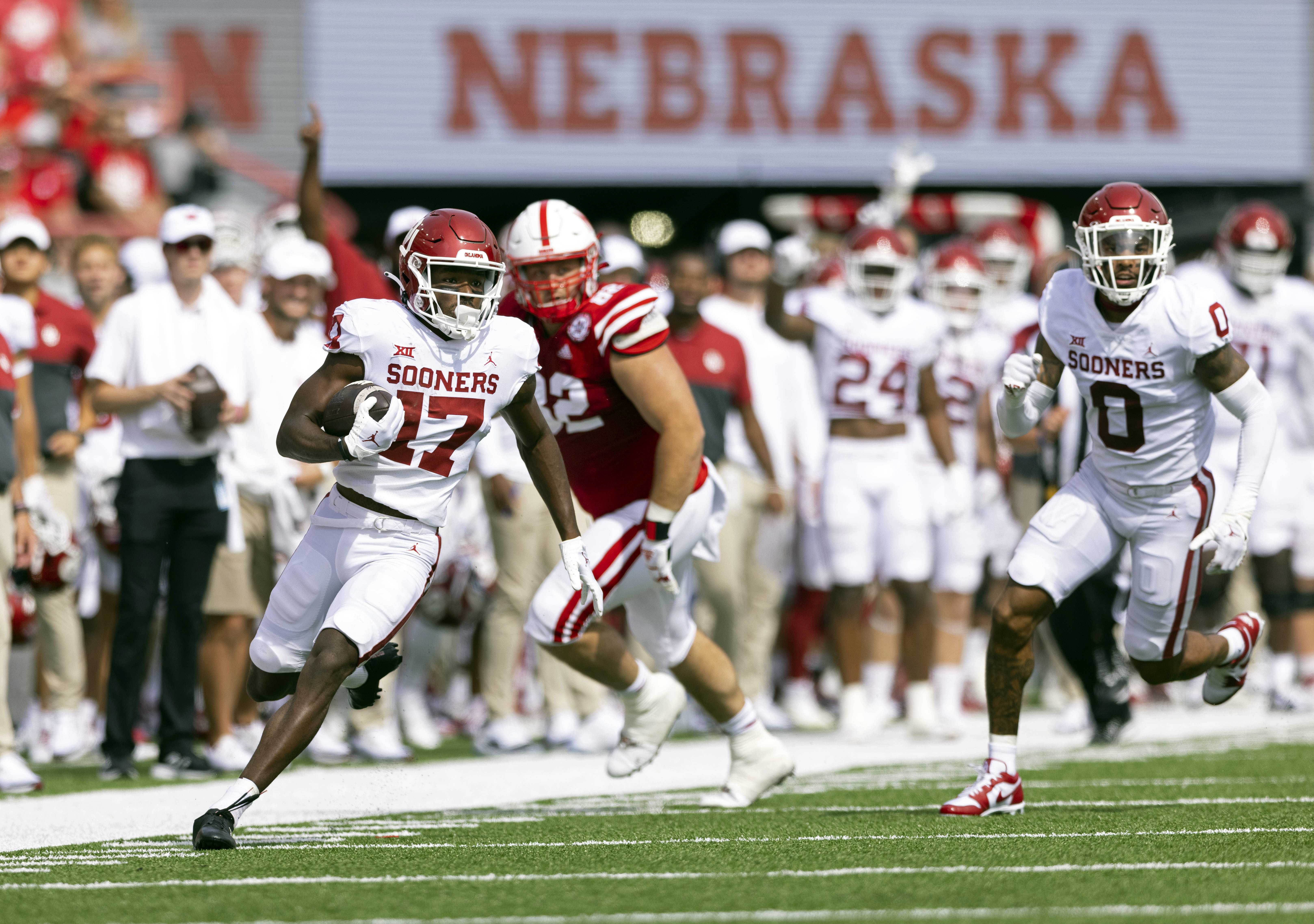 Undefeated Oklahoma Handily Beats Nebraska At Memorial Stadium