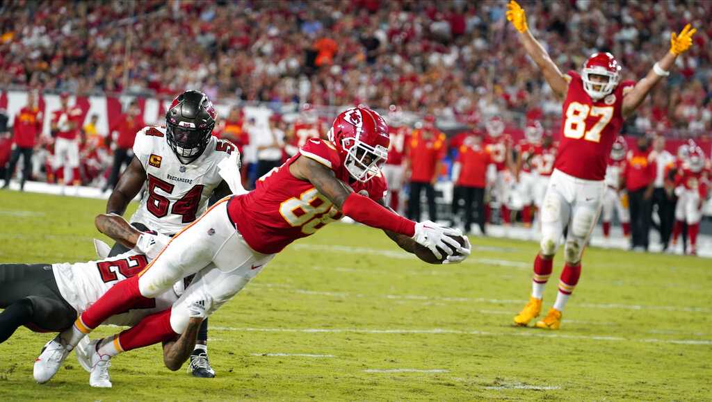 Switch to tight end paying off for Chiefs' Jody Fortson