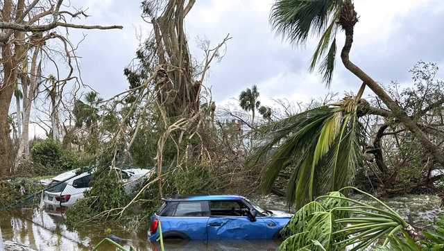 Sanibel Island residents return to see if their homes survived Hurricane Ian - Vimarsana News