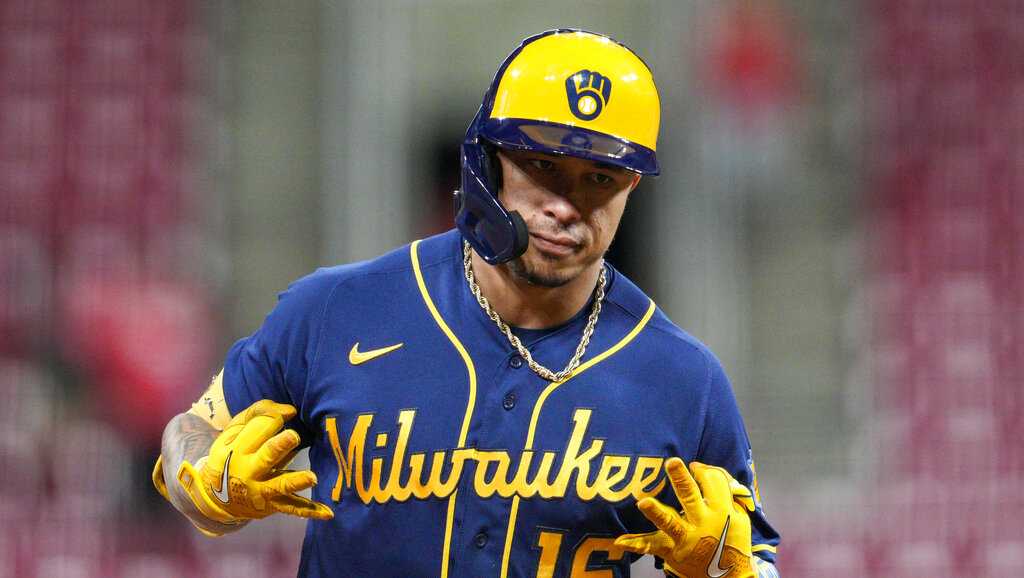 Brewers trade Renfroe to Angels in 4-player deal