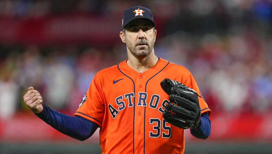 Houston Astros starting pitcher Justin Verlander celebrates the last out in the fifth inning in Game 5 of baseball&apos;s World Series between the Houston Astros and the Philadelphia Phillies on Thursday, Nov. 3, 2022, in Philadelphia. (AP Photo/Matt Slocum)