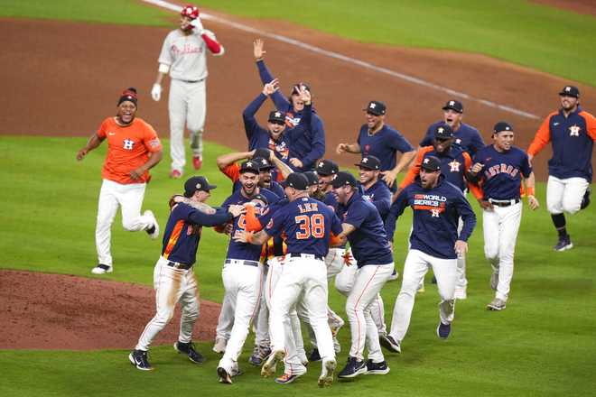 The&#x20;Houston&#x20;Astros&#x20;celebrate&#x20;their&#x20;4-1&#x20;World&#x20;Series&#x20;win&#x20;against&#x20;the&#x20;Philadelphia&#x20;Phillies&#x20;in&#x20;Game&#x20;6&#x20;on&#x20;Saturday,&#x20;Nov.&#x20;5,&#x20;2022,&#x20;in&#x20;Houston.&#x20;&#x28;AP&#x20;Photo&#x2F;Eric&#x20;Smith&#x29;