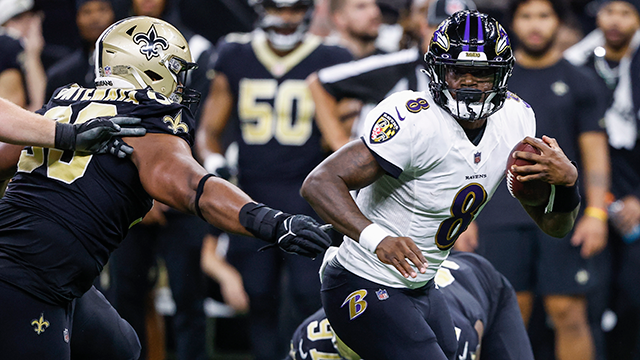 baltimore ravens quarterback lamar jackson (8) scrambles away from the new orleans saints defense in the second half of an nfl football game in new orleans, monday, nov. 7, 2022.