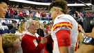 Patrick Mahomes gives Henry Winkler a personalized Kansas City Chiefs jersey