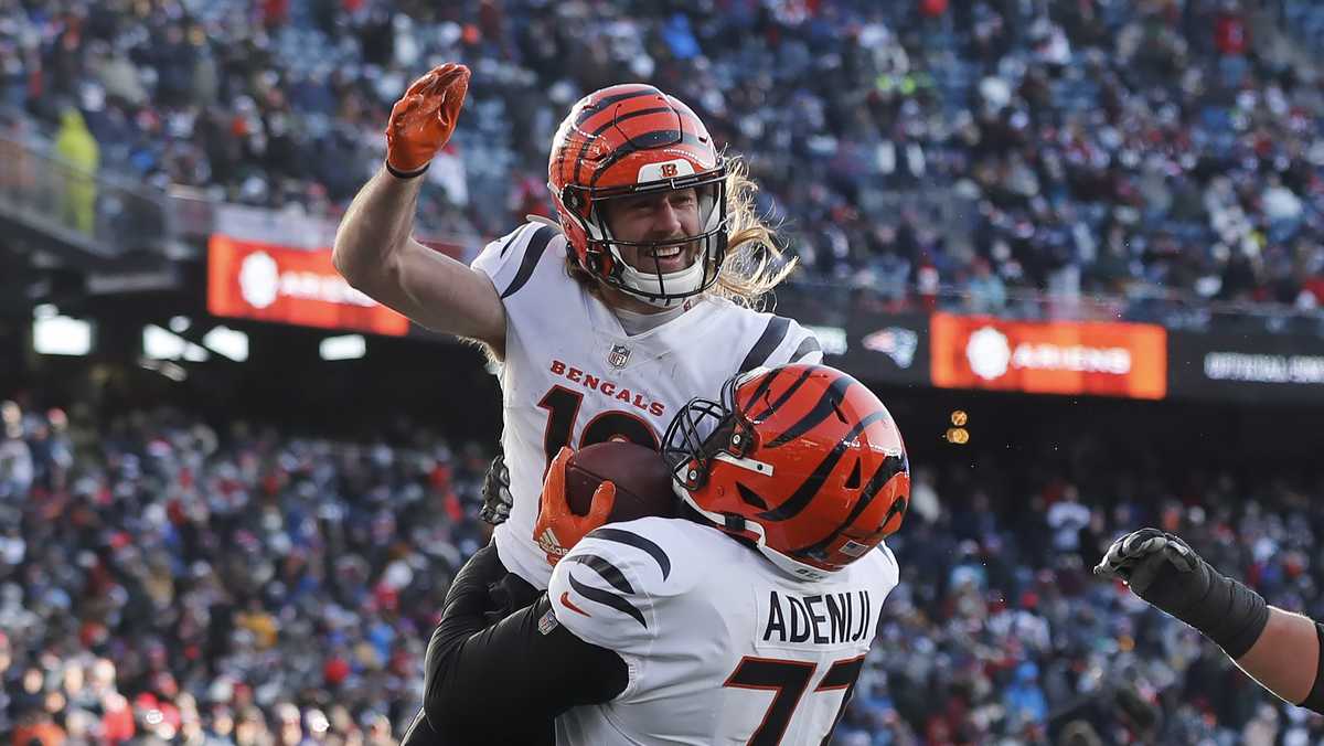 Bengals hang on, barely, for Christmas Eve win over Patriots