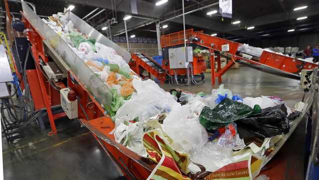 Think those California grocery store plastic bags are recyclable? State says think again