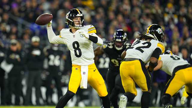 Pickett's patience, poise help fuel Steelers' late surge - Vimarsana News