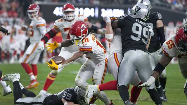 Chiefs players wear Damar Hamlin clothes before Raiders game