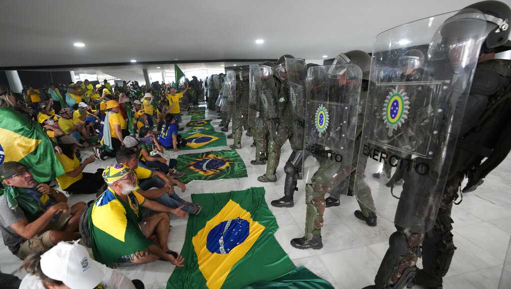 Pro-Bolsonaro protesters storm Brazil's Congress, high court - Vimarsana News