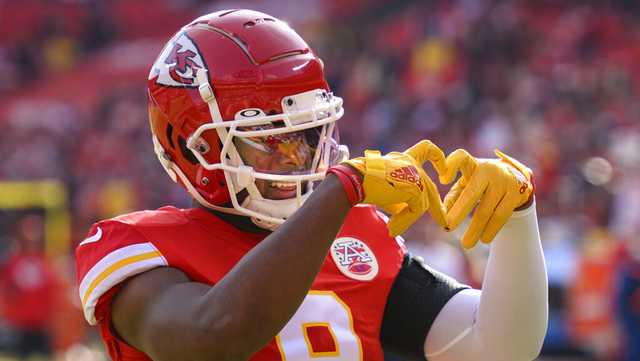 Kansas City Chiefs' JuJu Smith-Schuster pays off almost $10,000 in