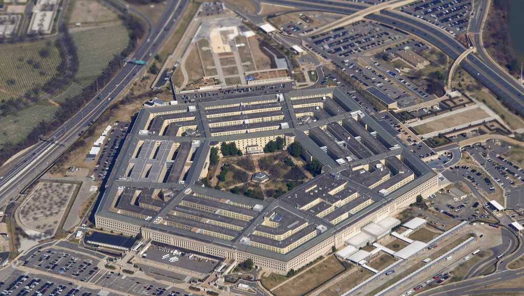 Pentagon formally drops COVID-19 vaccine mandate for troops