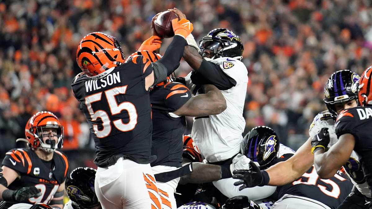 12,743 Cincinnati Bengals V Baltimore Ravens Photos & High Res