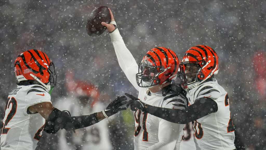 Bengals return to AFC championship game after 27-10 rout of Bills