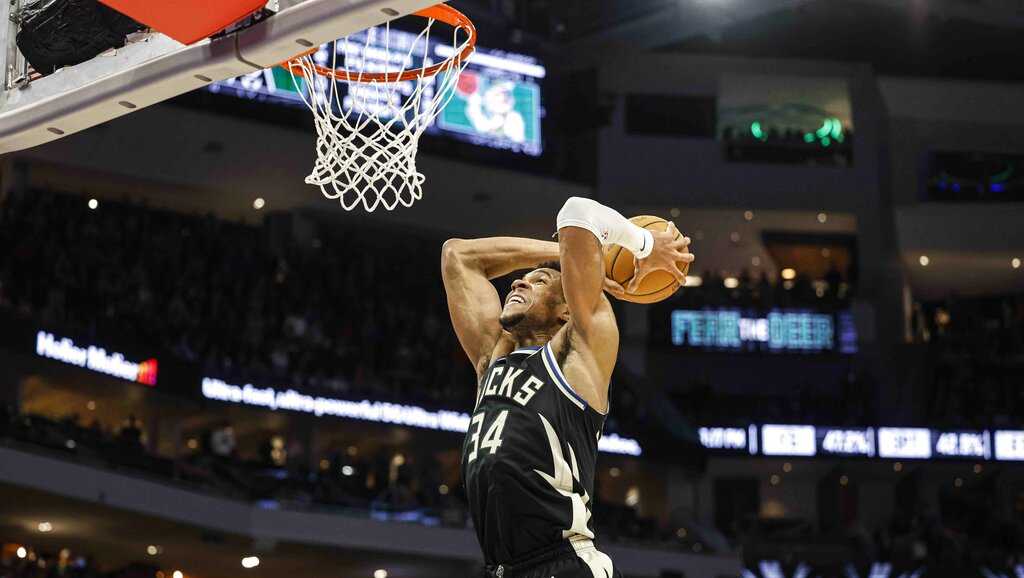 Giannis injures right calf again, expects to be sidelined for weeks