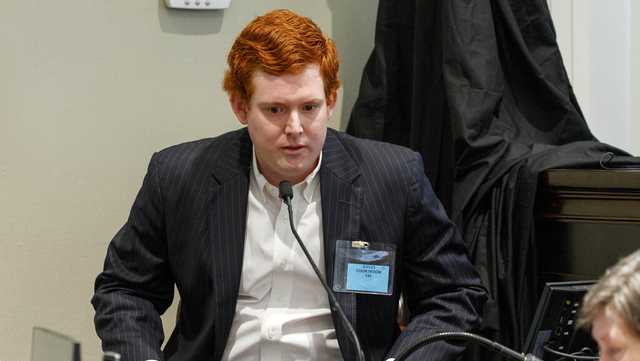 Alex Murdaugh's surviving son takes the stand at murder trial - Vimarsana News