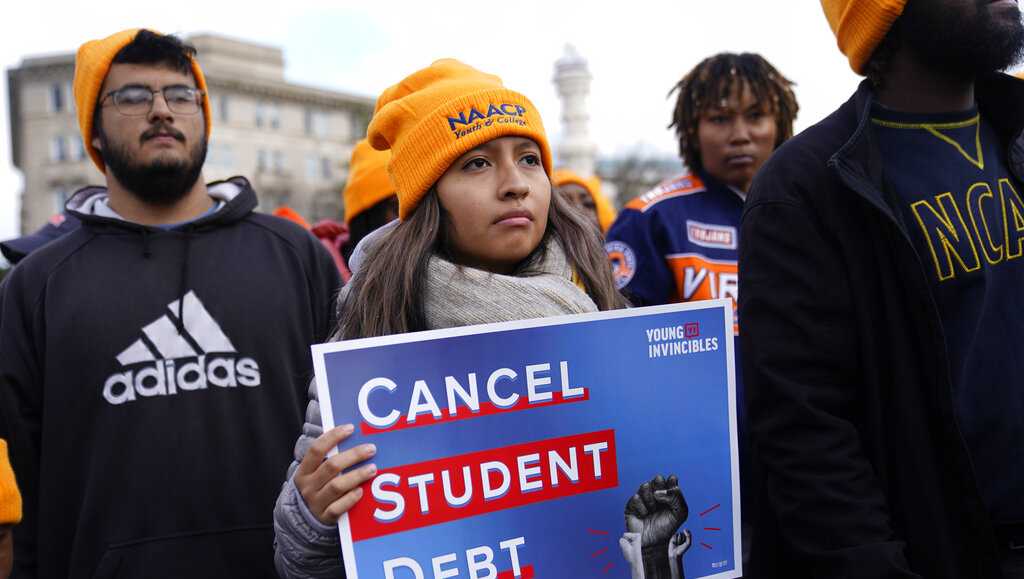 As court debates student loans, borrowers see disconnect - Vimarsana News