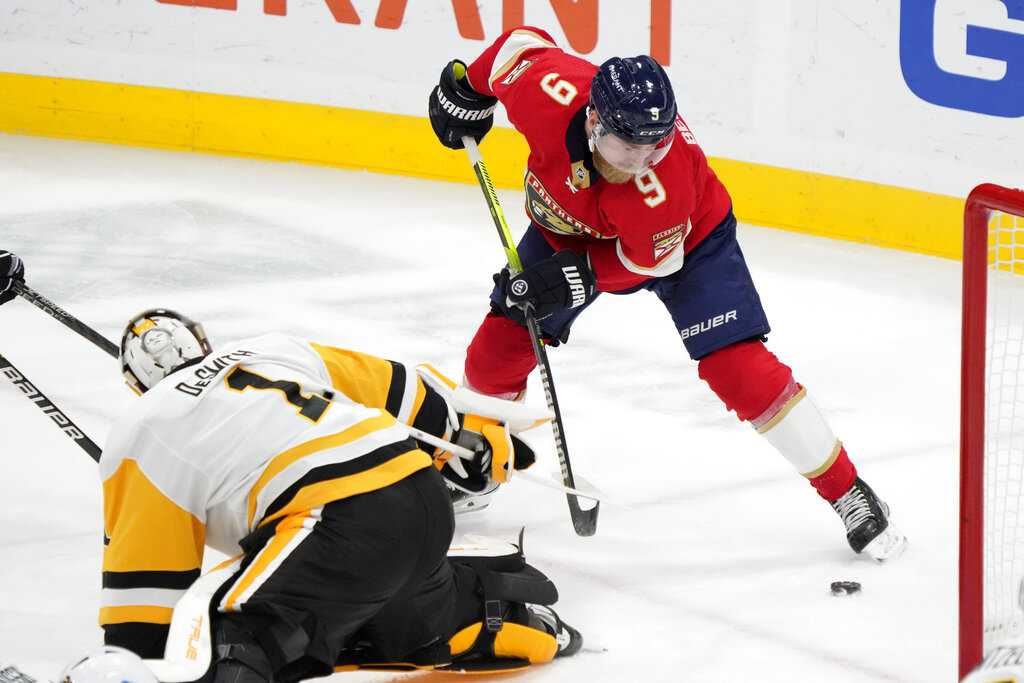 Bobrovsky Makes 31 Saves As Panthers Beat Penguins 4-1