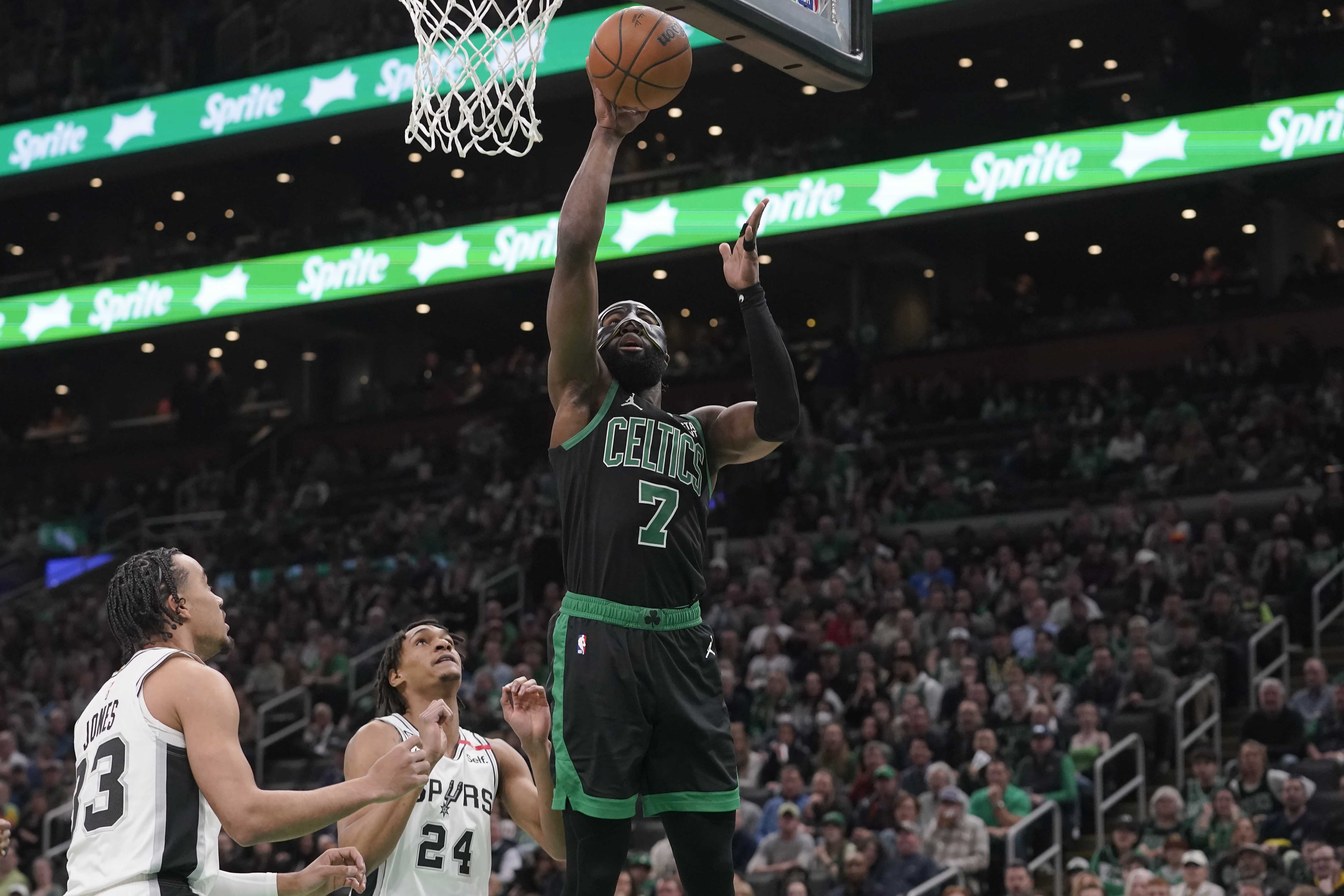 Jaylen Brown's 41 Points Helps Celtics Past Spurs 137-93