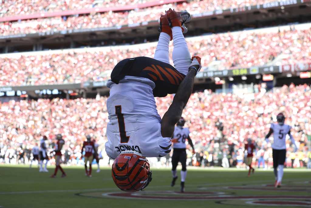 WATCH: Ja'Marr Chase Celebrates Touchdown With Backflip In Endzone