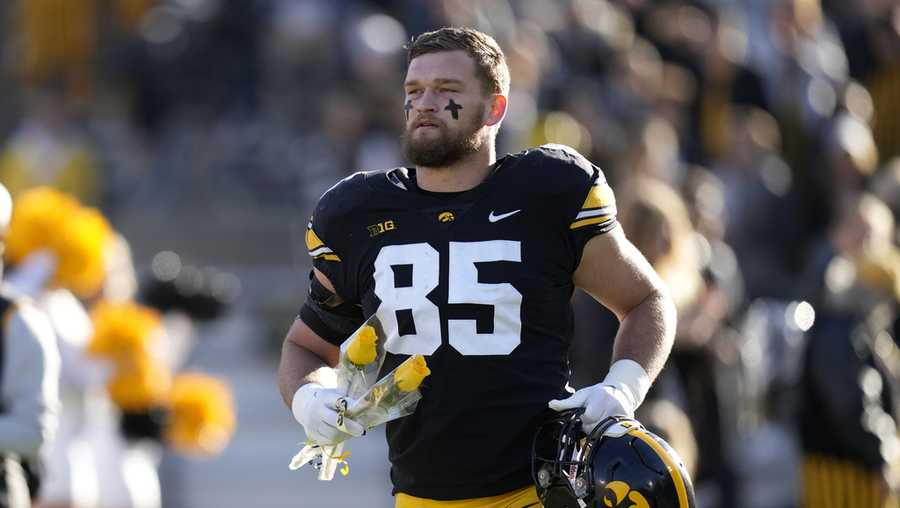 Logan Lee: Pittsburgh Steelers draft pick signs 4-year deal