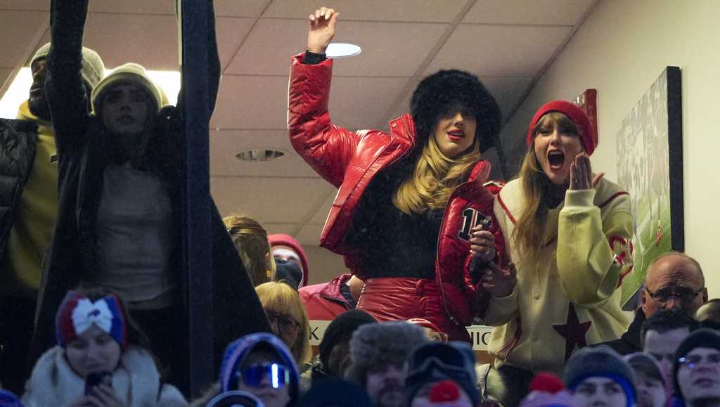 Taylor Swift's NFL playoff tour takes her to Buffalo for Chiefs game against Bills - Vimarsana News