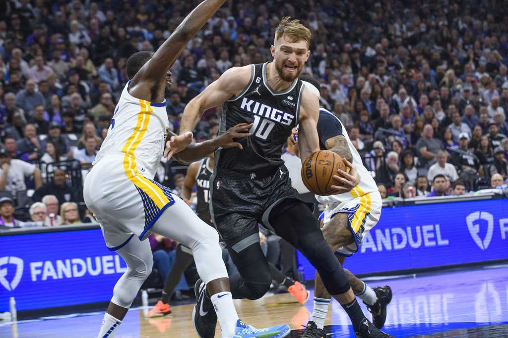 Sacramento Kings Beat Golden State Warriors In 2nd Playoffs Game