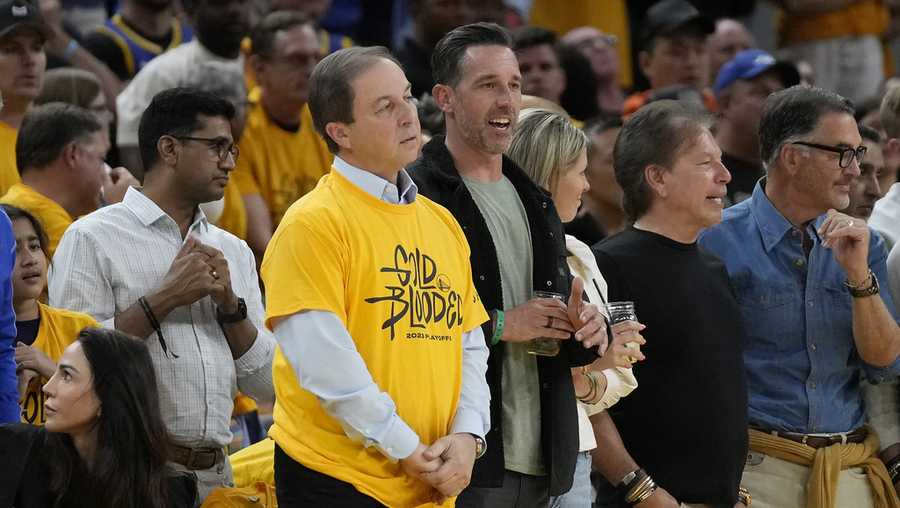 49ers news: Kyle Shanahan endorses Warriors over Kings in NBA playoffs