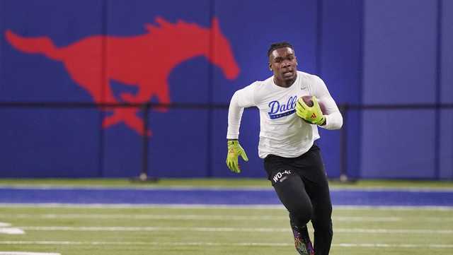 Kansas City Chiefs trades up for a WR in Round 2 of the Draft - Vimarsana News