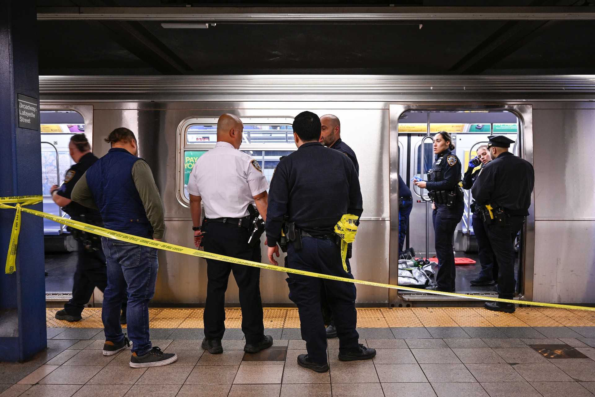 Chokehold Killed Man Restrained By NYC Subway Passengers