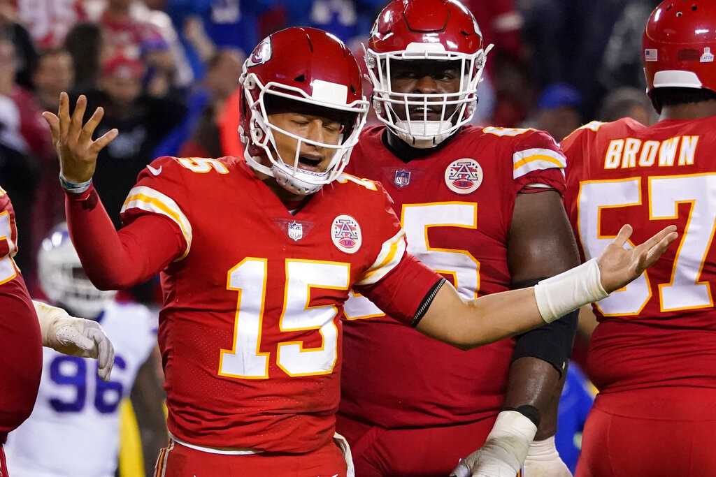 Chiefs' Andy Reid and Clark Hunt say farewell to Tony Gonzalez - Arrowhead  Pride