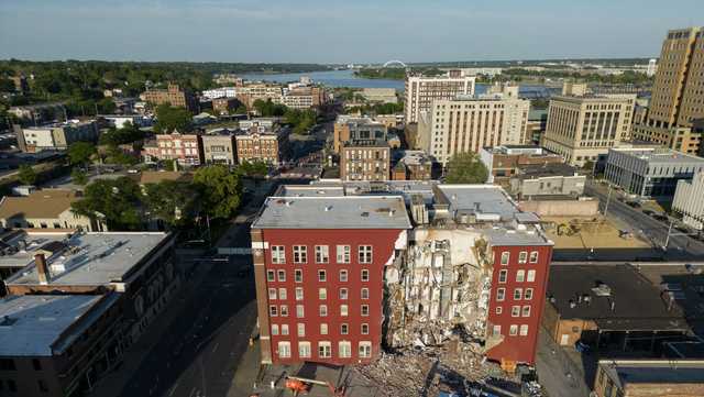 Iowa building collapse: Rescuers complete search for survivors - Vimarsana News