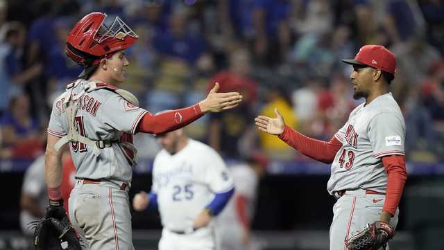 Reds hold off Royals 5-4 to give Brandon Williamson first big