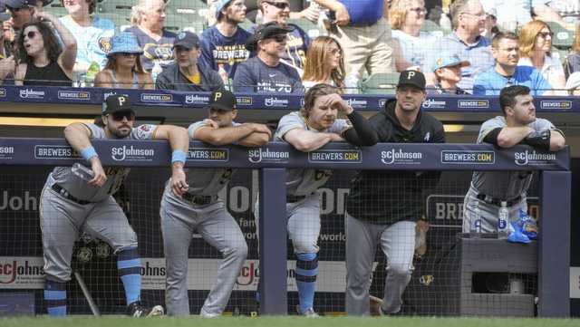 Brewers erupt for 4 runs in 8th, hand Pirates 6th straight loss 5