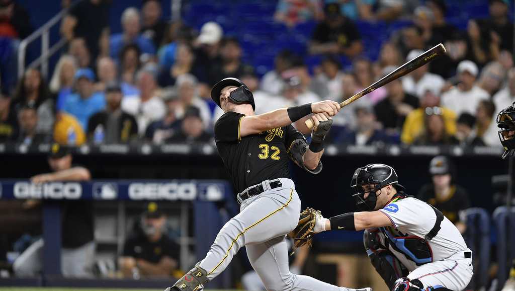 Berti's RBI single in 11th lifts Marlins over Pirates