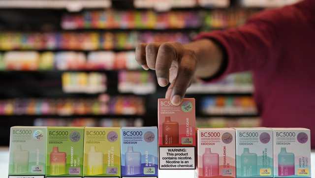 Unauthorized vapes pouring into US despite the FDA crackdown - Vimarsana News