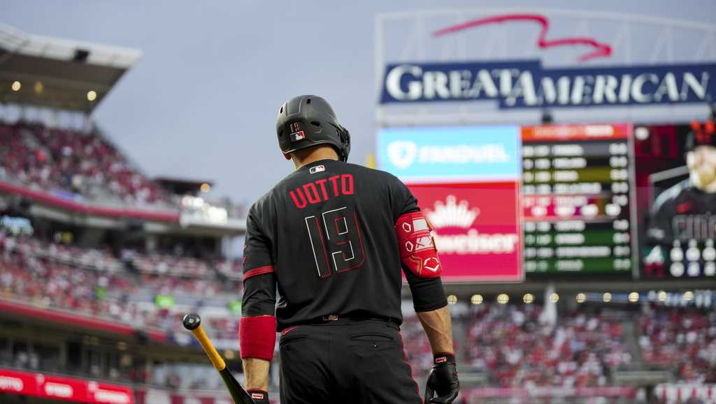 Votto a 'Swiftie'? Walk-up song during 2,000th career game a nod to the  singer