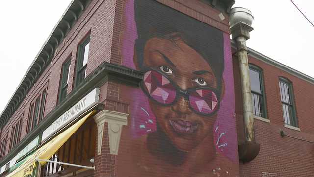 Aretha Franklin's sons battle over wills 5 years after her death - Vimarsana News