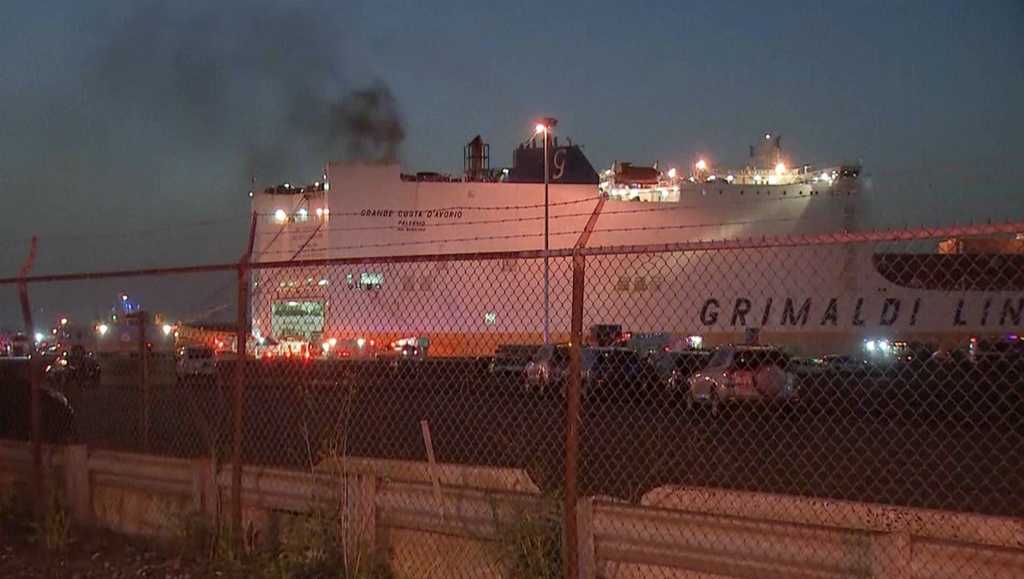 NJ firefighters died battling a blaze in a ship carrying vehicles - Vimarsana News