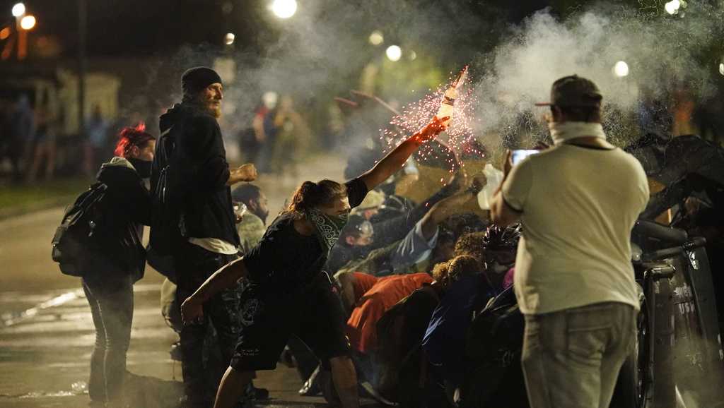 Photographers sue over injuries suffered during 2020 Wisconsin police protests - Vimarsana News